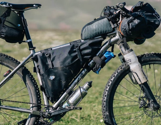 bikepacking-v-rakusku-gabika-brestic-audioblog-ck-victory-travel